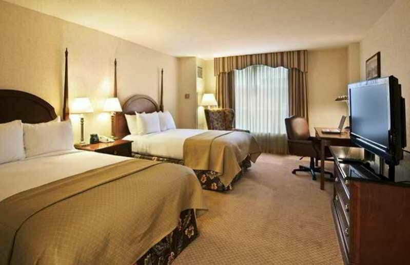Hilton At Easton Hotel